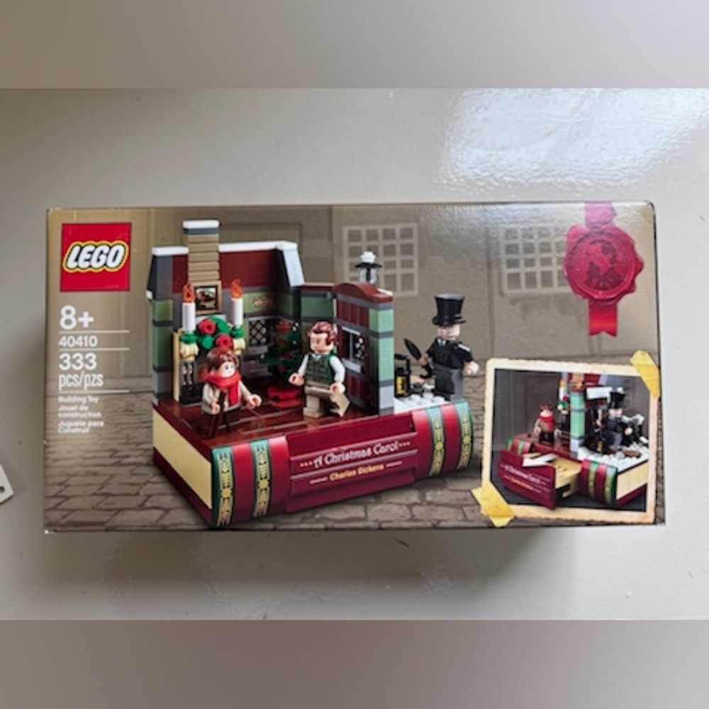 Brand New Lego Seasonal: Charles Dickens A Christmas Carol: Set Tribute (40410)